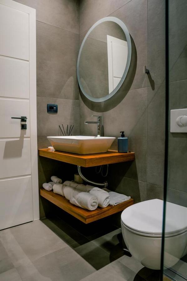 Novi'S Luxury Apartment 1 Gjirokastër Eksteriør billede